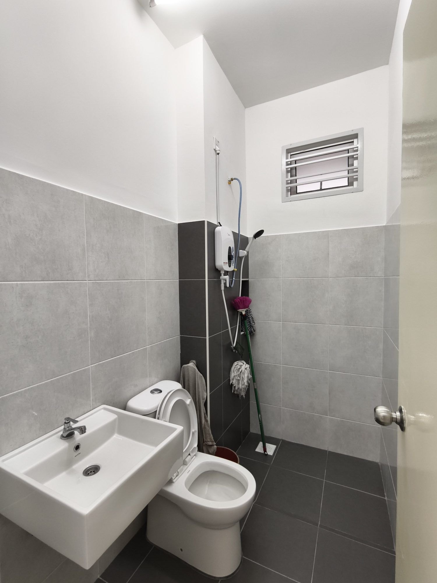 4 Bedroom Single Storey House @ Jalan Bayan, Bandar Putra Kulai | RM1,800 - Image 3