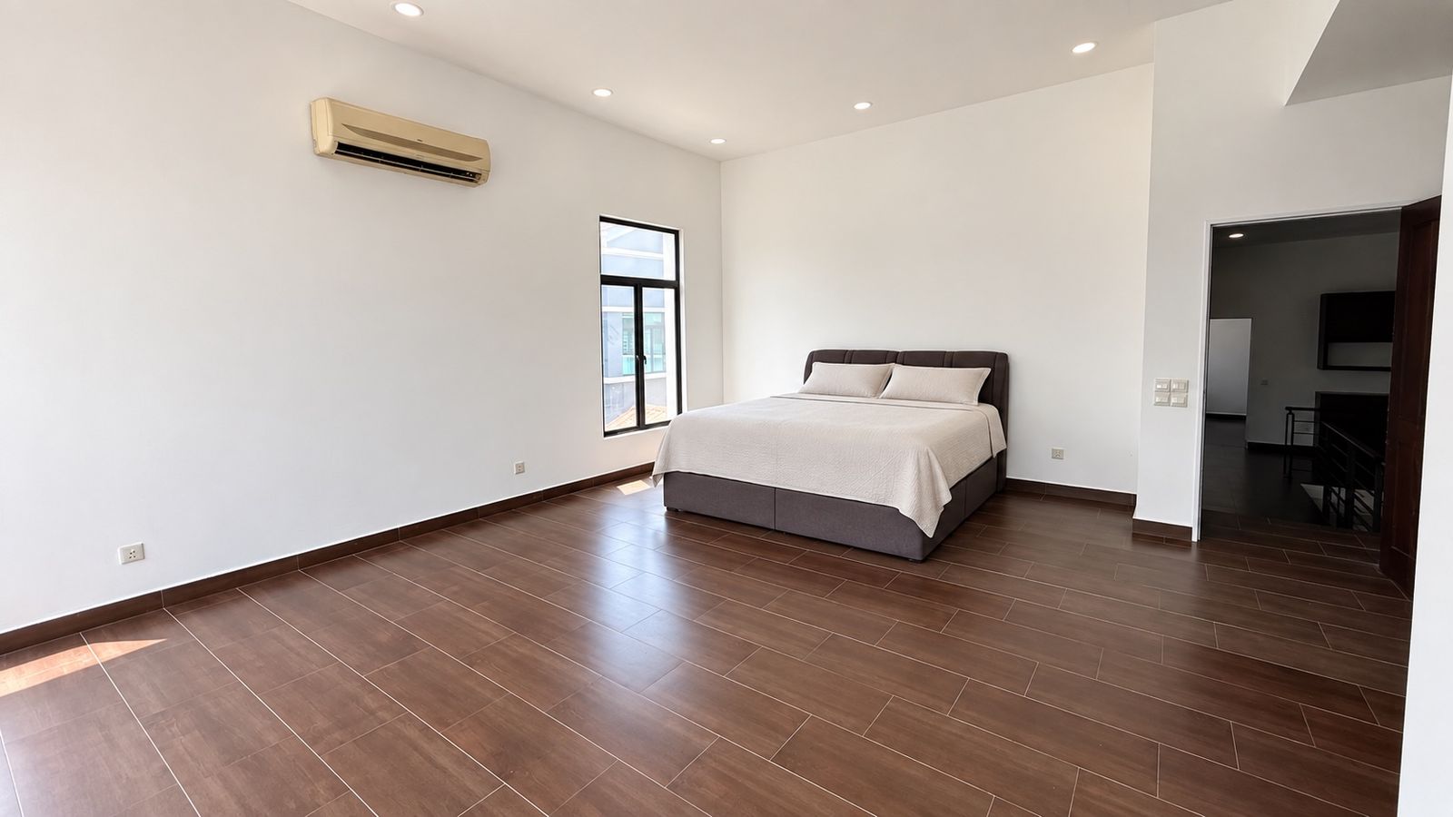 Fully Furnished 2-Storey Semi-D in Setia Damai 14, Setia Alam For Sale | 4,200 sqft Built-up - Image 15
