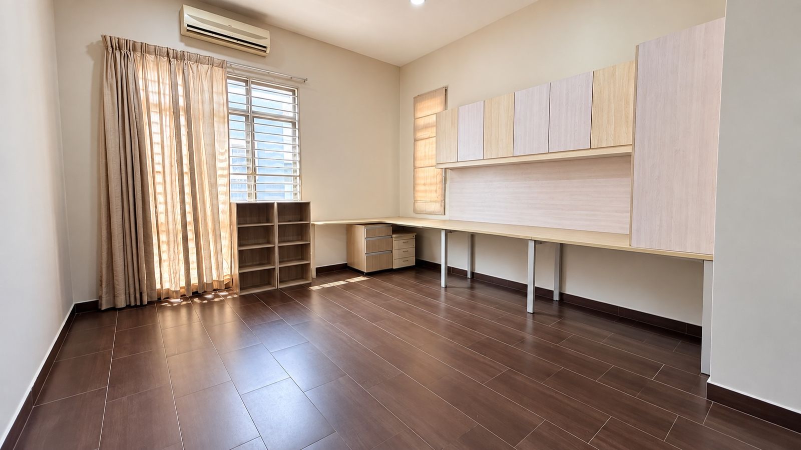 Fully Furnished 2-Storey Semi-D in Setia Damai 14, Setia Alam For Sale | 4,200 sqft Built-up - Image 18