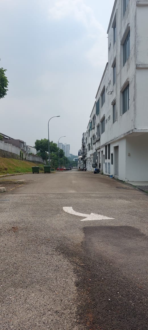 High Visability office facing LDP Highway - Image 4