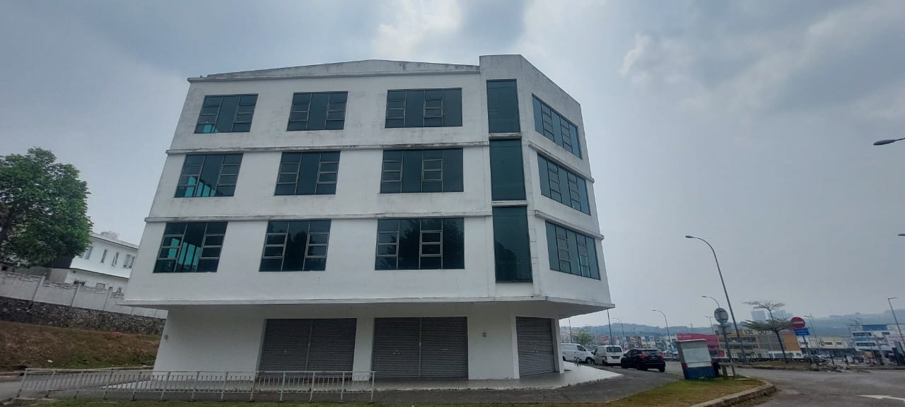 High Visability office facing LDP Highway - Image 2
