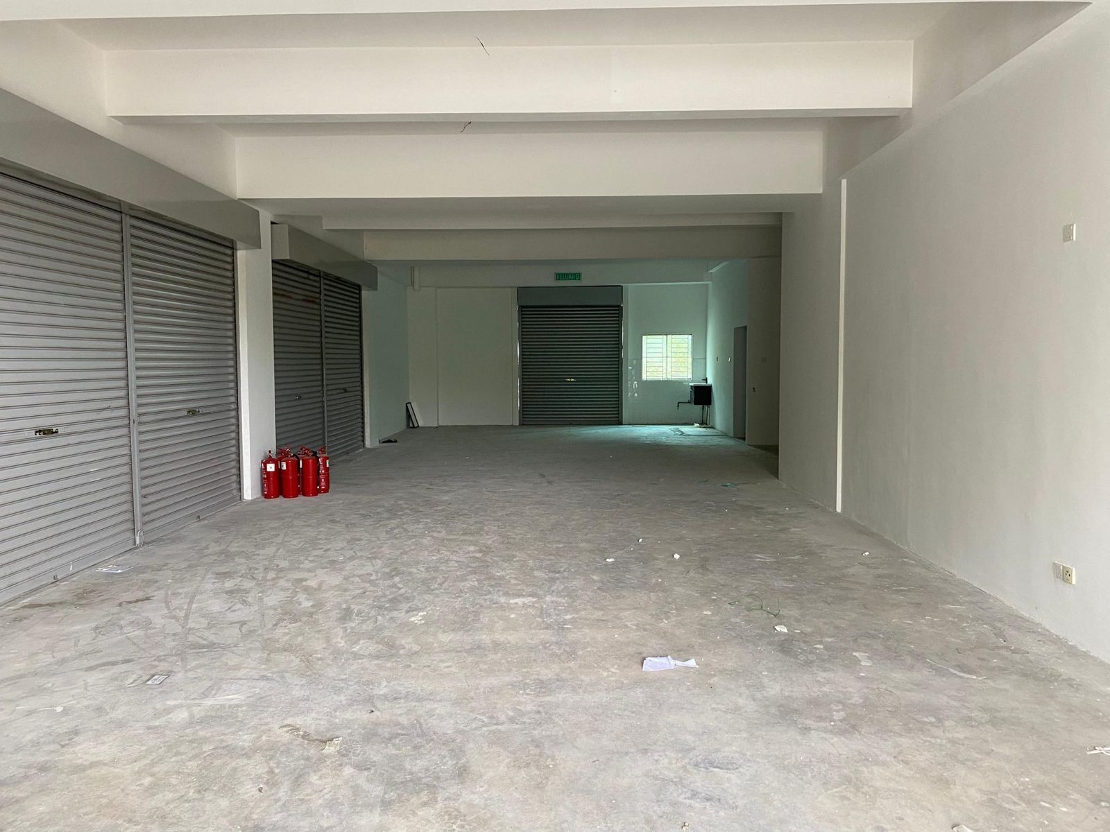 High Visability office facing LDP Highway - Image 8