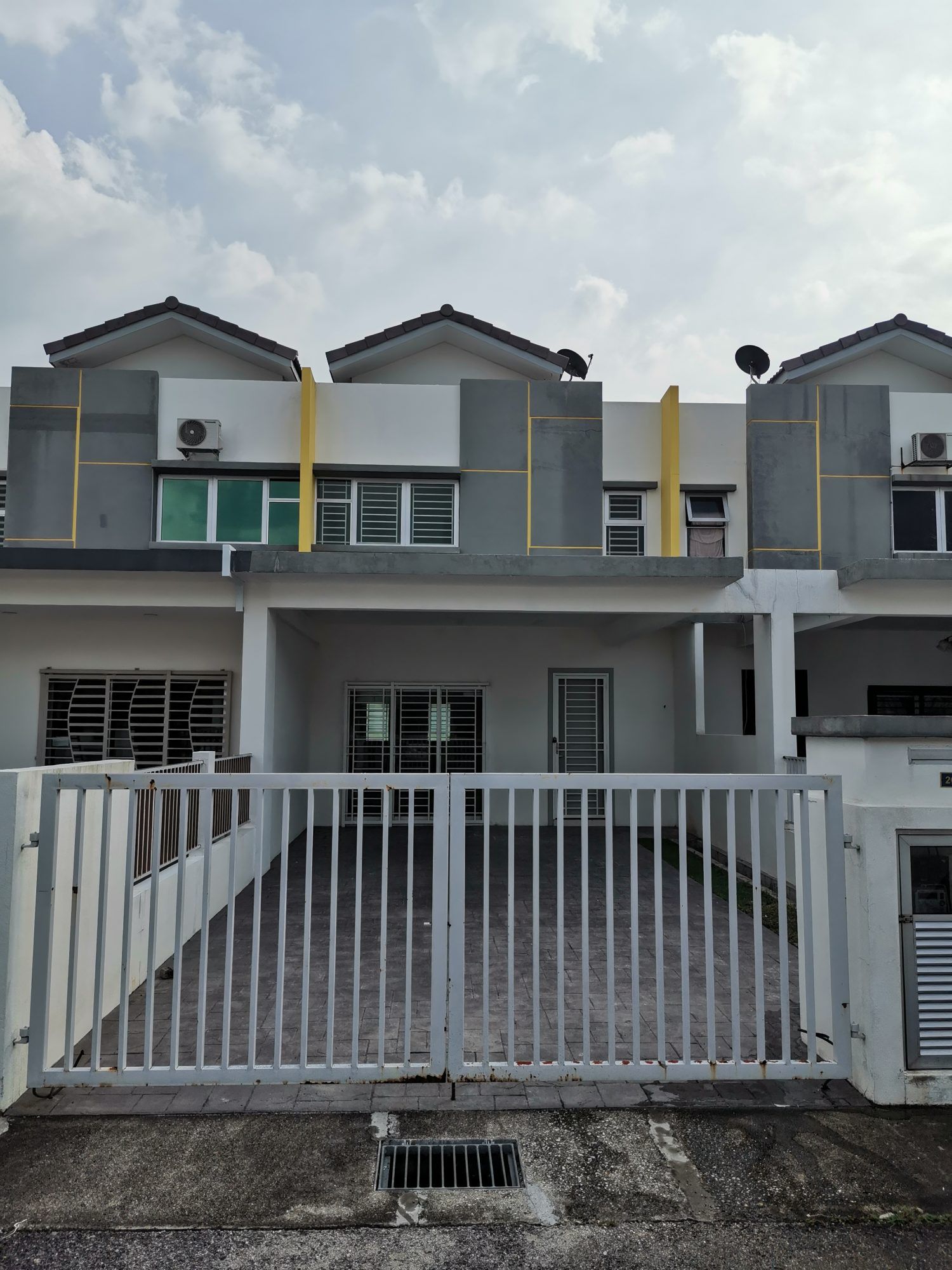 Hill Park Cherry 3 4-Bedroom Double Storey Terrace Home - Image 1