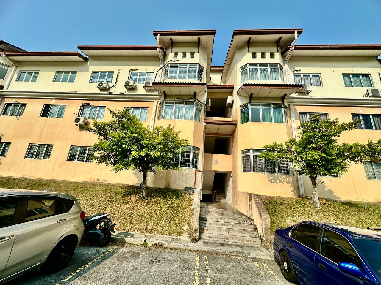 🔥🔥NICE UNIT🔥🔥  Vista Seri Putra Apartment Bandar Seri Putra, Kajang, Selangor Prefer : Family and Profesional Worker Muslim - Image 1