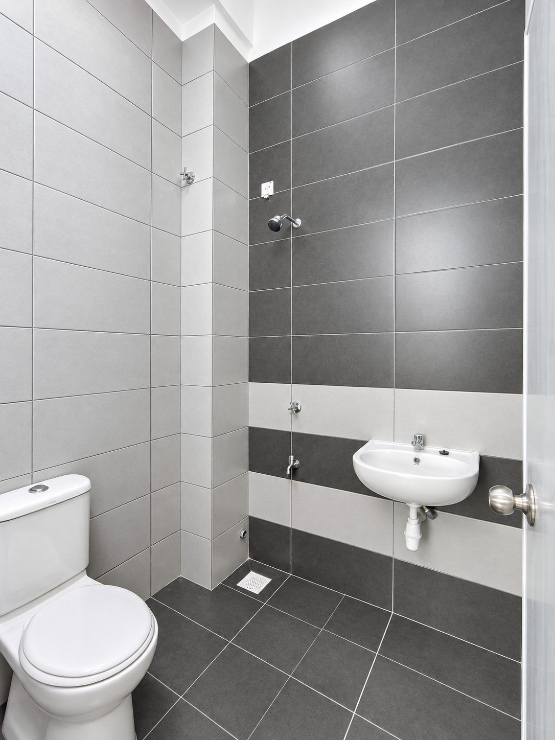 Bathroom - 4-Bedroom Single Storey Terrace House @ Bandar Putra Kulai | G&G | 24x75 | RM2,200 nego - Image 7