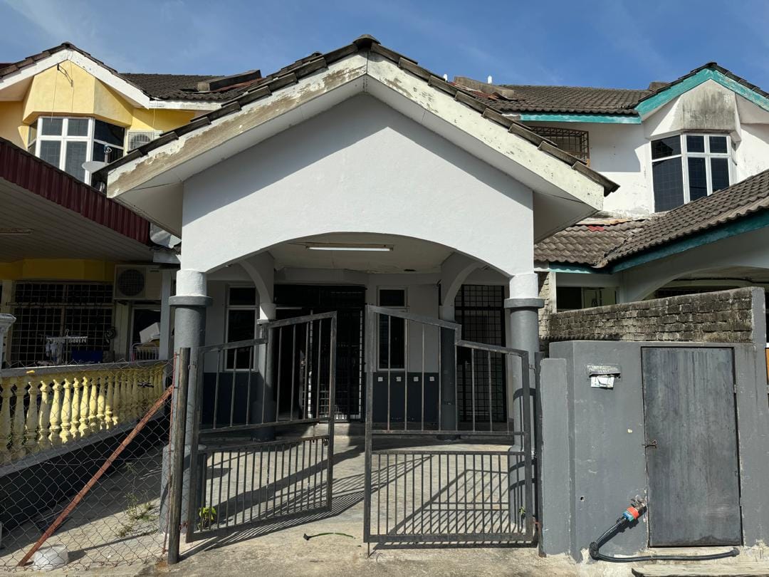 4BR Double Storey Terrace For Sale @ Taman Air Tawar Indah | Freehold - Image 1