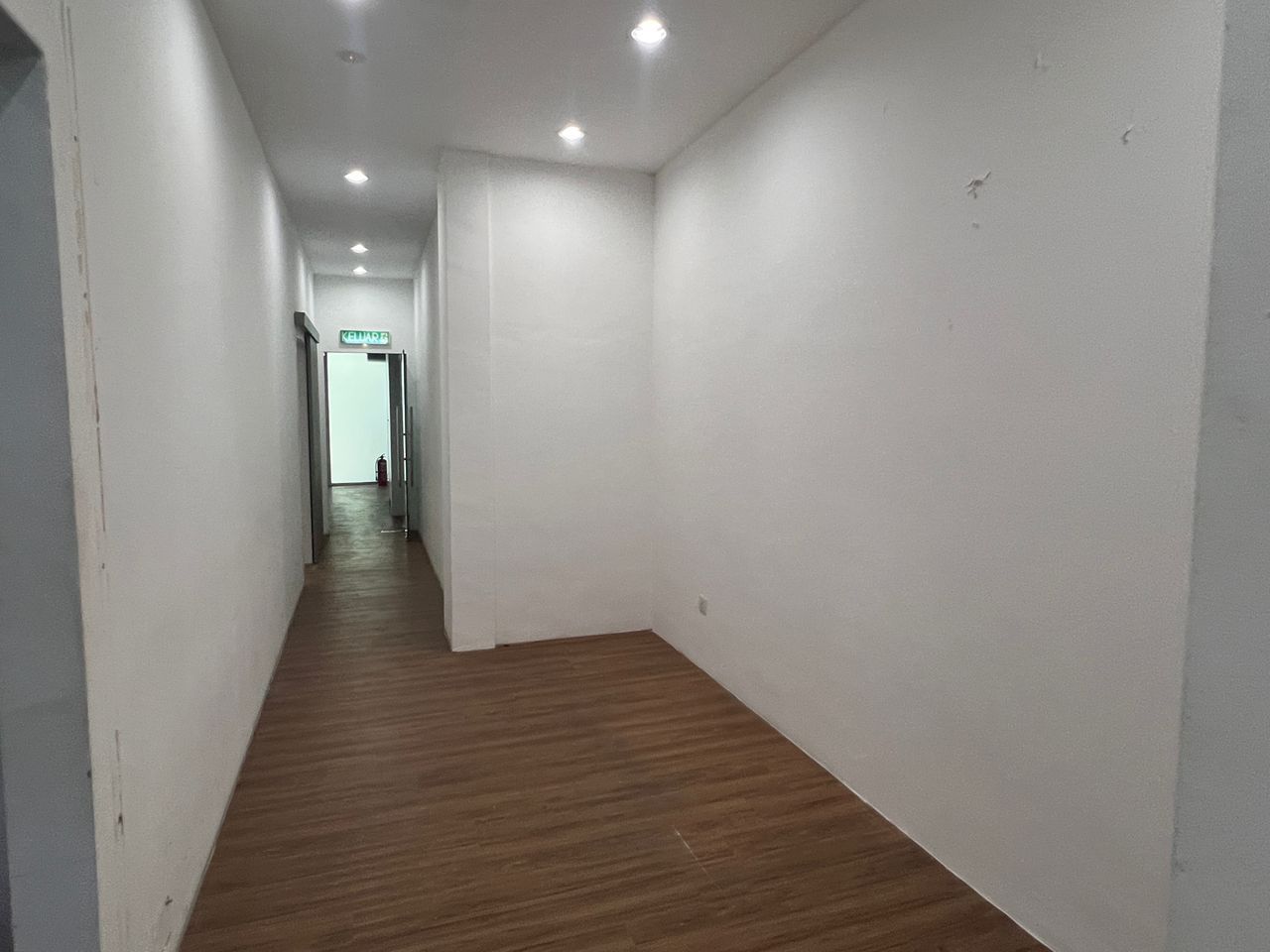 Three storey Shop lot for rent ground floor for rent Ara damansara Petaling jaya  - Image 2