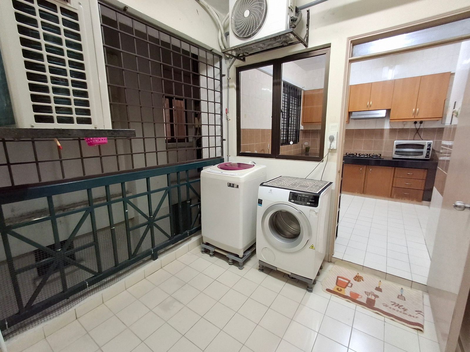 Other - Spacious Fully Furnished Condo in Dutamas - Image 11