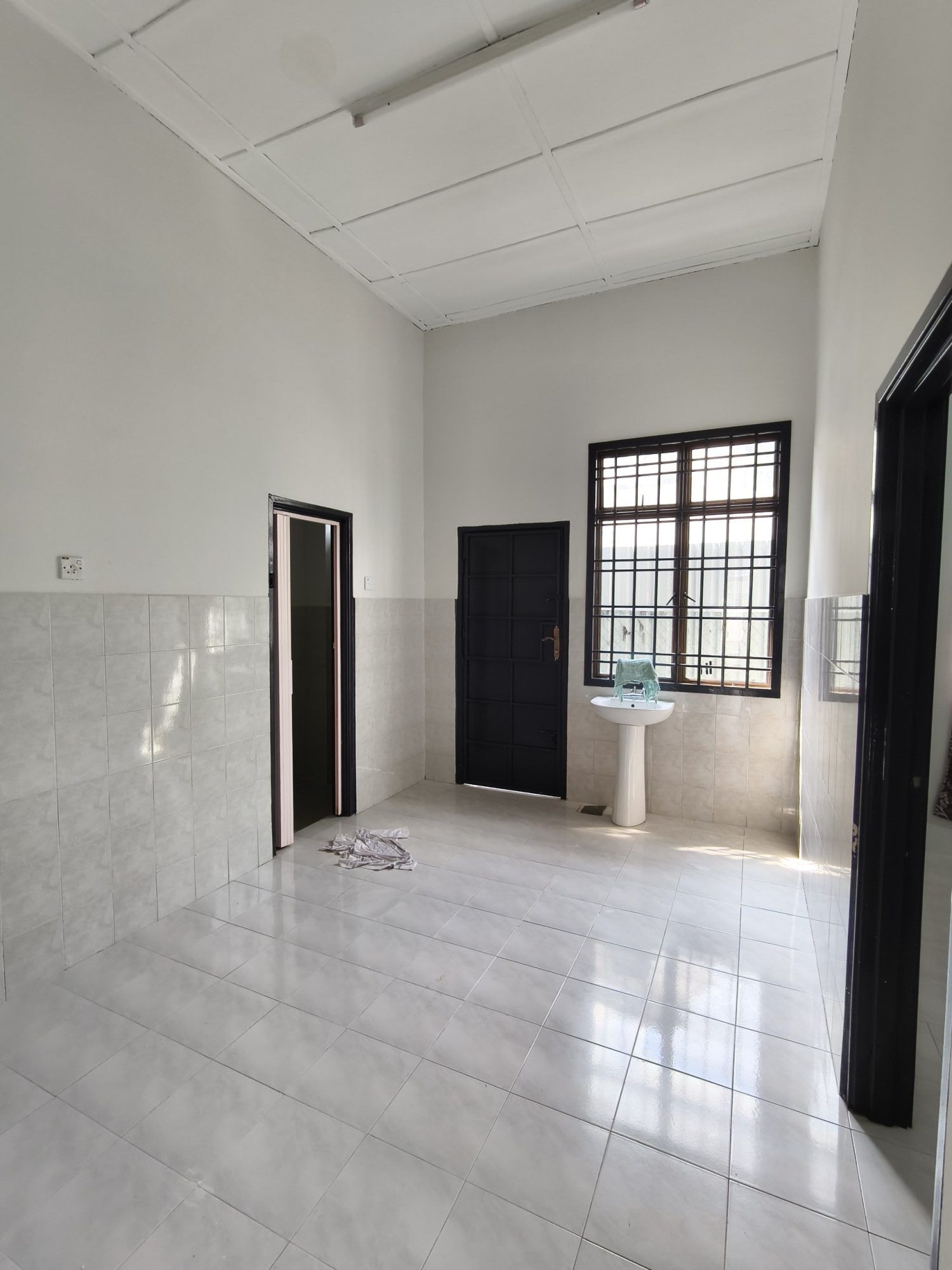 Oversized Land Single Storey House Taman Kulai Utama | 2,465 sqft Land | RM560K - Image 17
