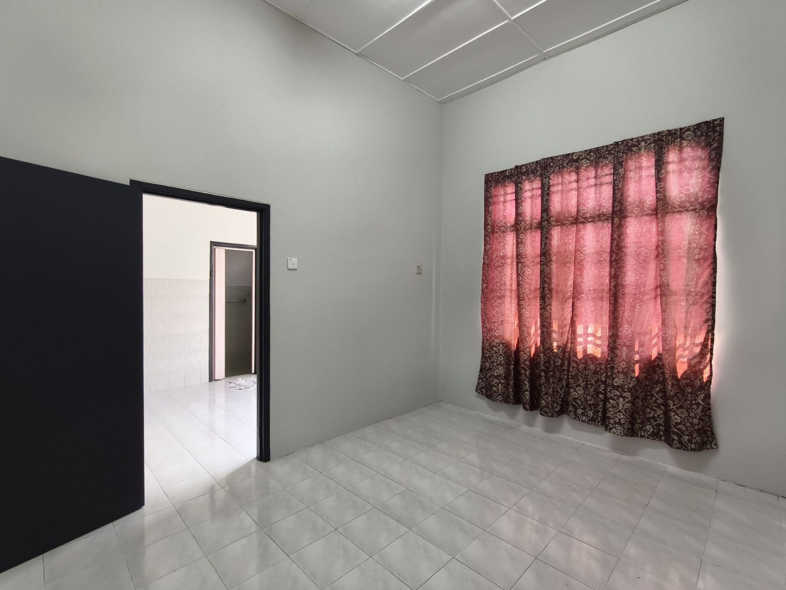 Oversized Land Single Storey House Taman Kulai Utama | 2,465 sqft Land | RM560K - Image 14
