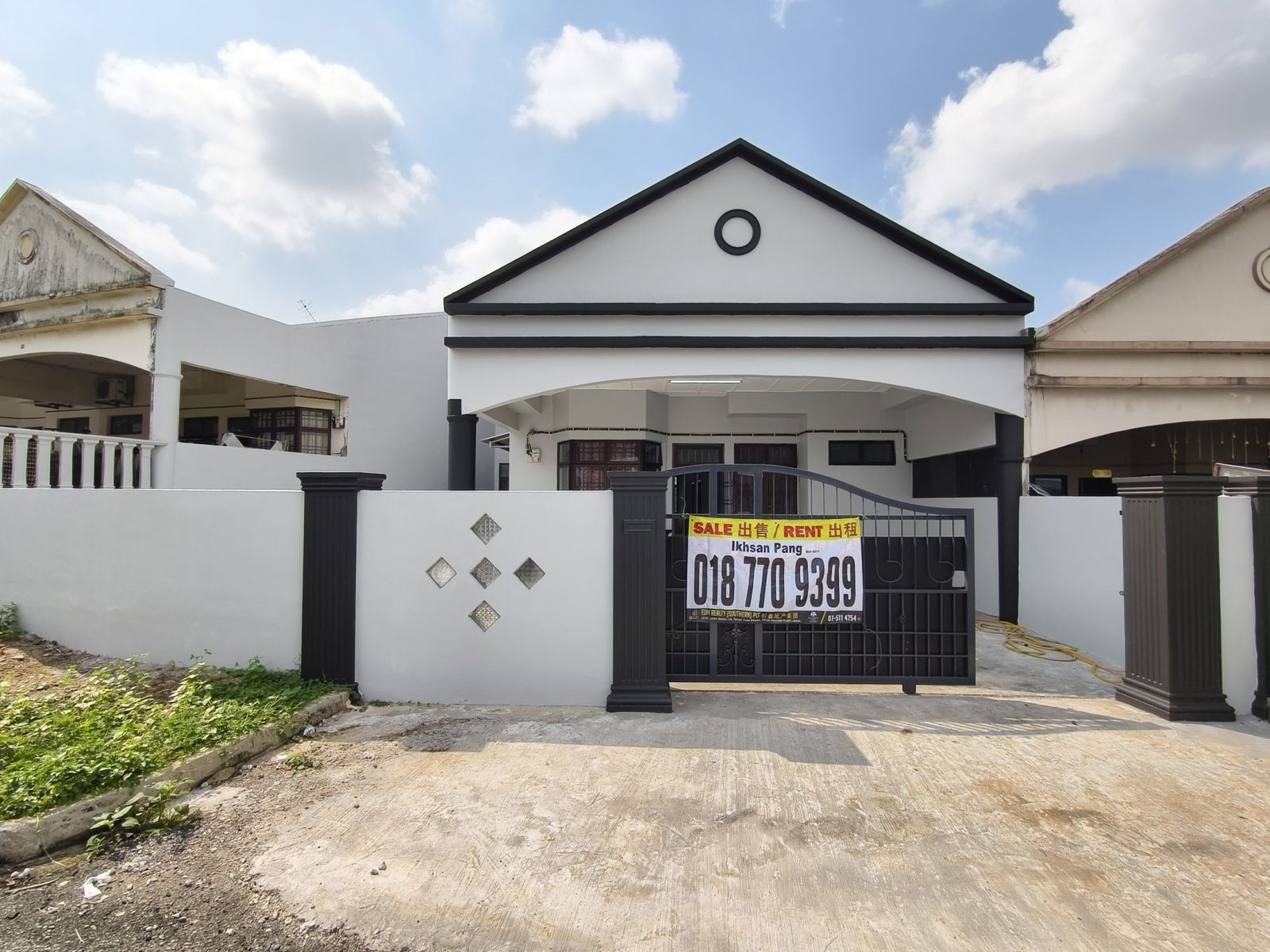 Oversized Land Single Storey House Taman Kulai Utama | 2,465 sqft Land | RM560K - Image 1