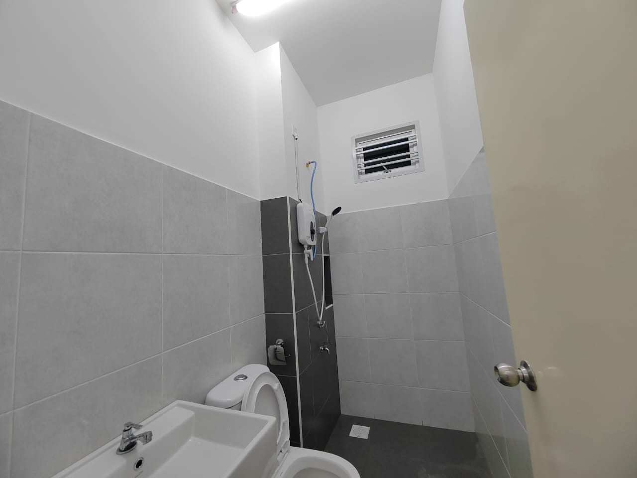 4-Bedroom Single Storey House @ Bandar Putra Kulai | Gated & Guarded - Image 5