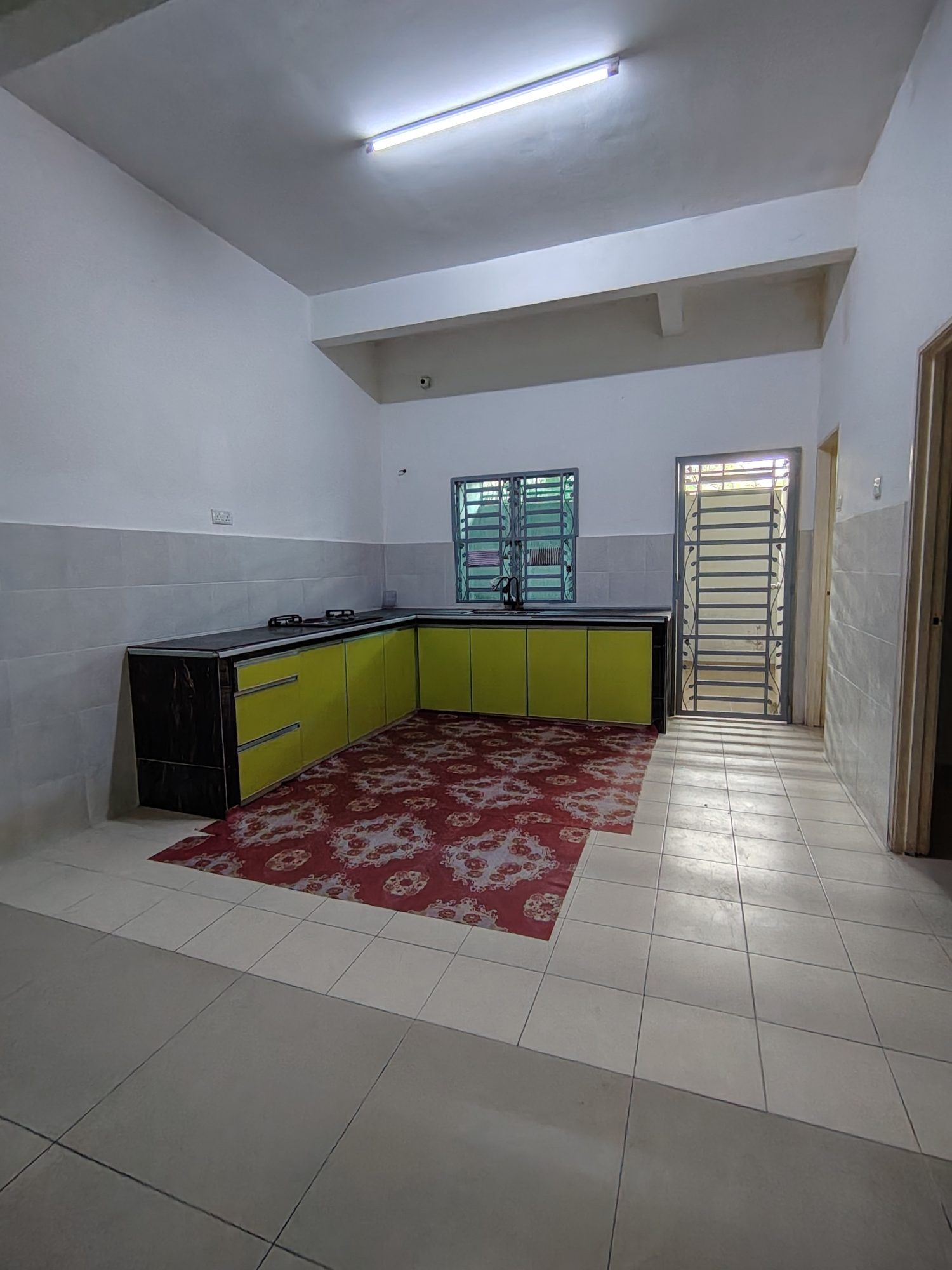 Kitchen -  TERES 2 TINGKAT DESA SALAK PEKERTI, SEPANG - Image 6