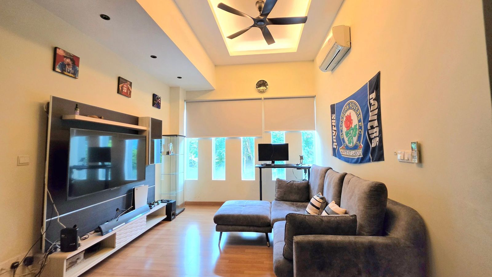 Lounge Room
