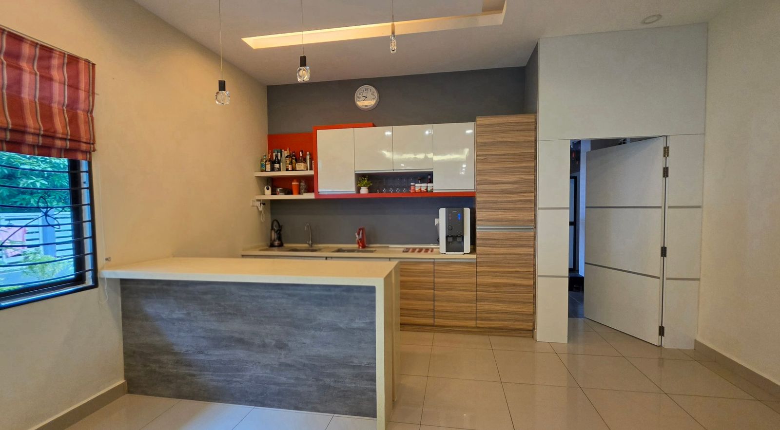 Dry Kitchen