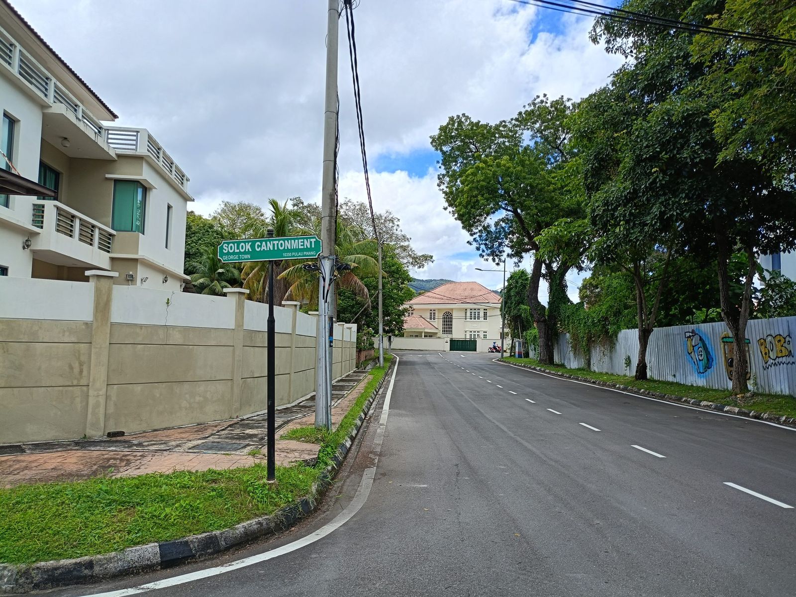 3 storey Luxury Bungalow at Solok Cantonment Pulau Tikus Penang  - Image 3