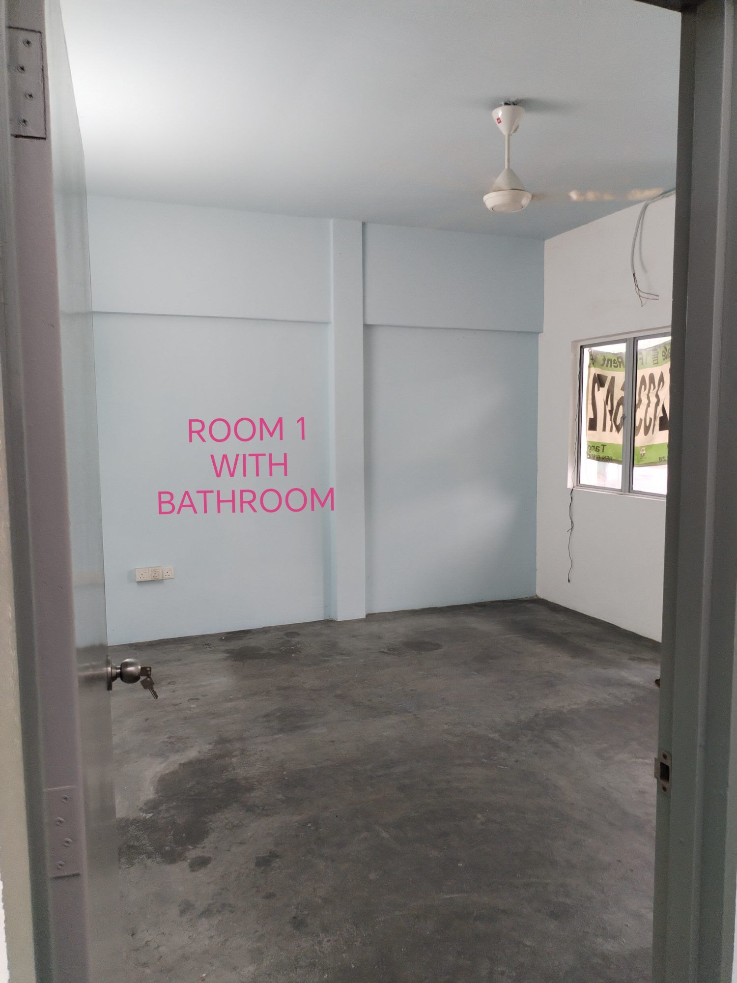 Bedroom - Spacious Apartment Main Road Frontage - Image 1