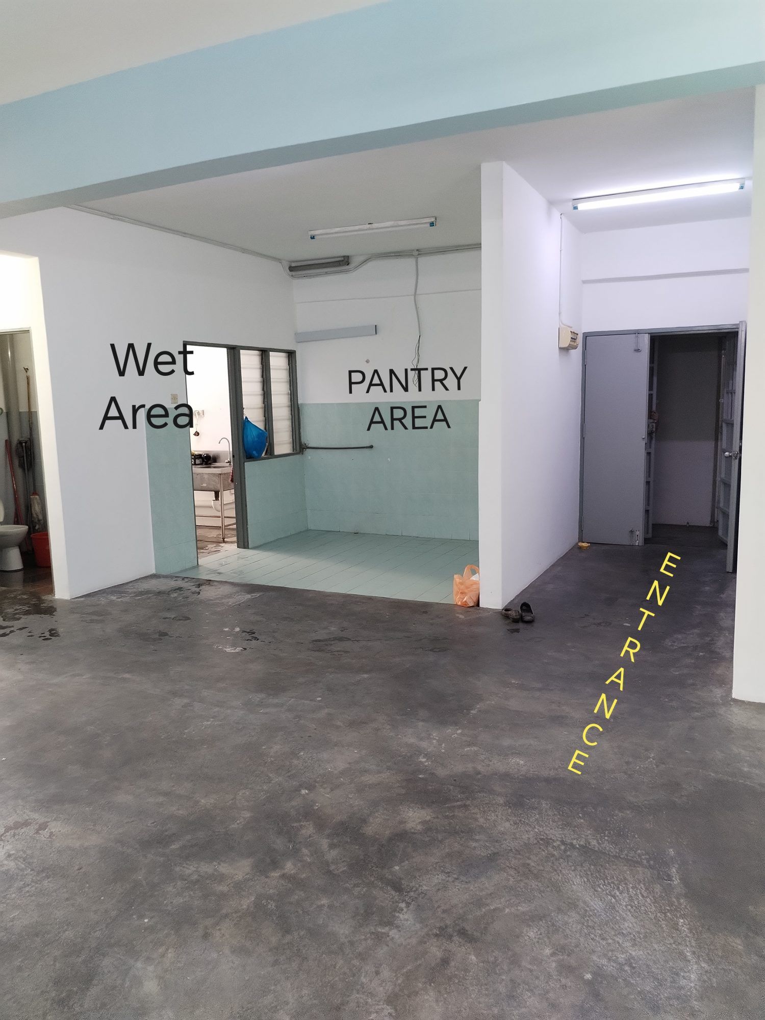 Kitchen - Spacious Apartment Main Road Frontage - Image 5