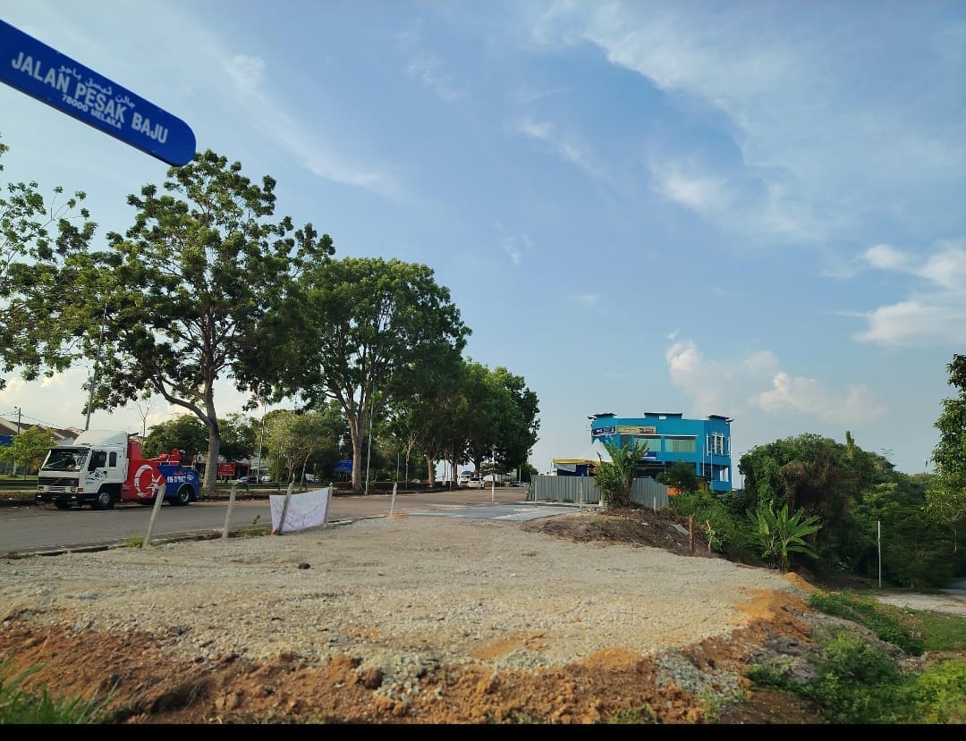 AMJ Mainroad Commercial/Workshop land for Rent - Image 1