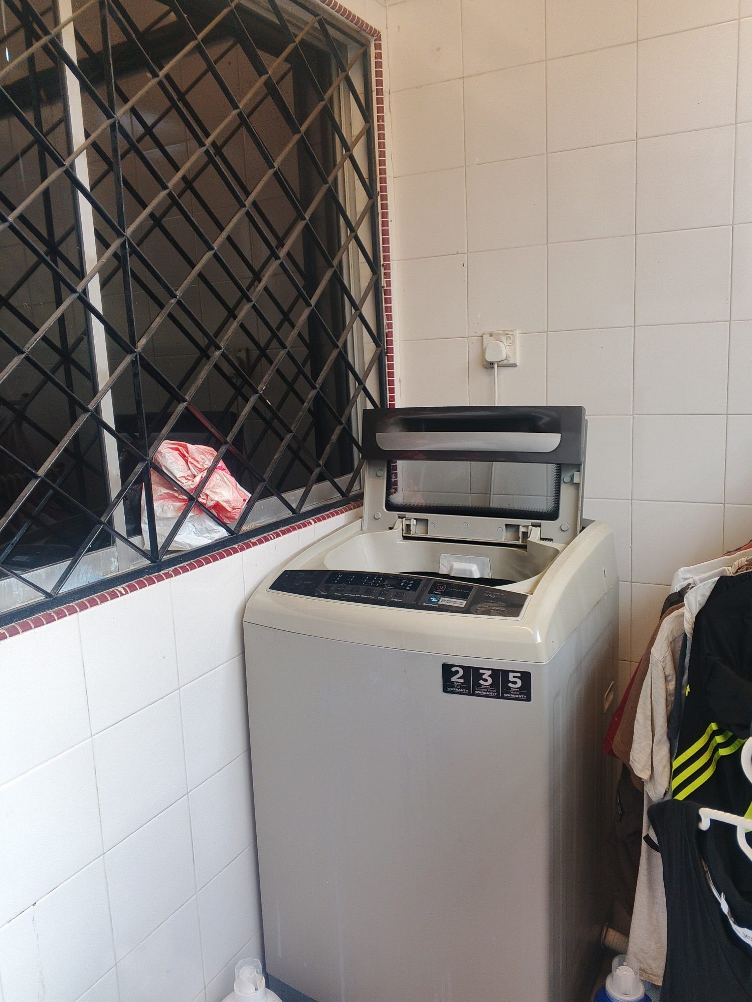 Damansara Utama ss21 tenanted Middle room for rent landed house petaling jaya 排屋中房出租 - Image 3