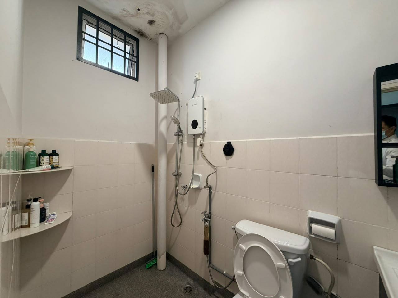 Bathroom - Fully Renovated End Lot House for Sale Nusa Indah Iskandar Puteri - Image 10
