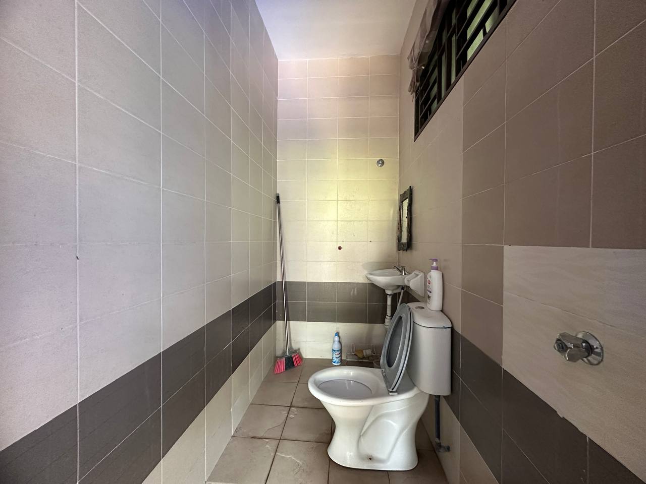 🔥🔥NICE UNIT🔥🔥 Renovated and Extended, Corner Lot Double Storey Bungalow  with Private Swimming Pool Laman Kekwa, Nilai Impian. Negeri Sembilan. - Image 11