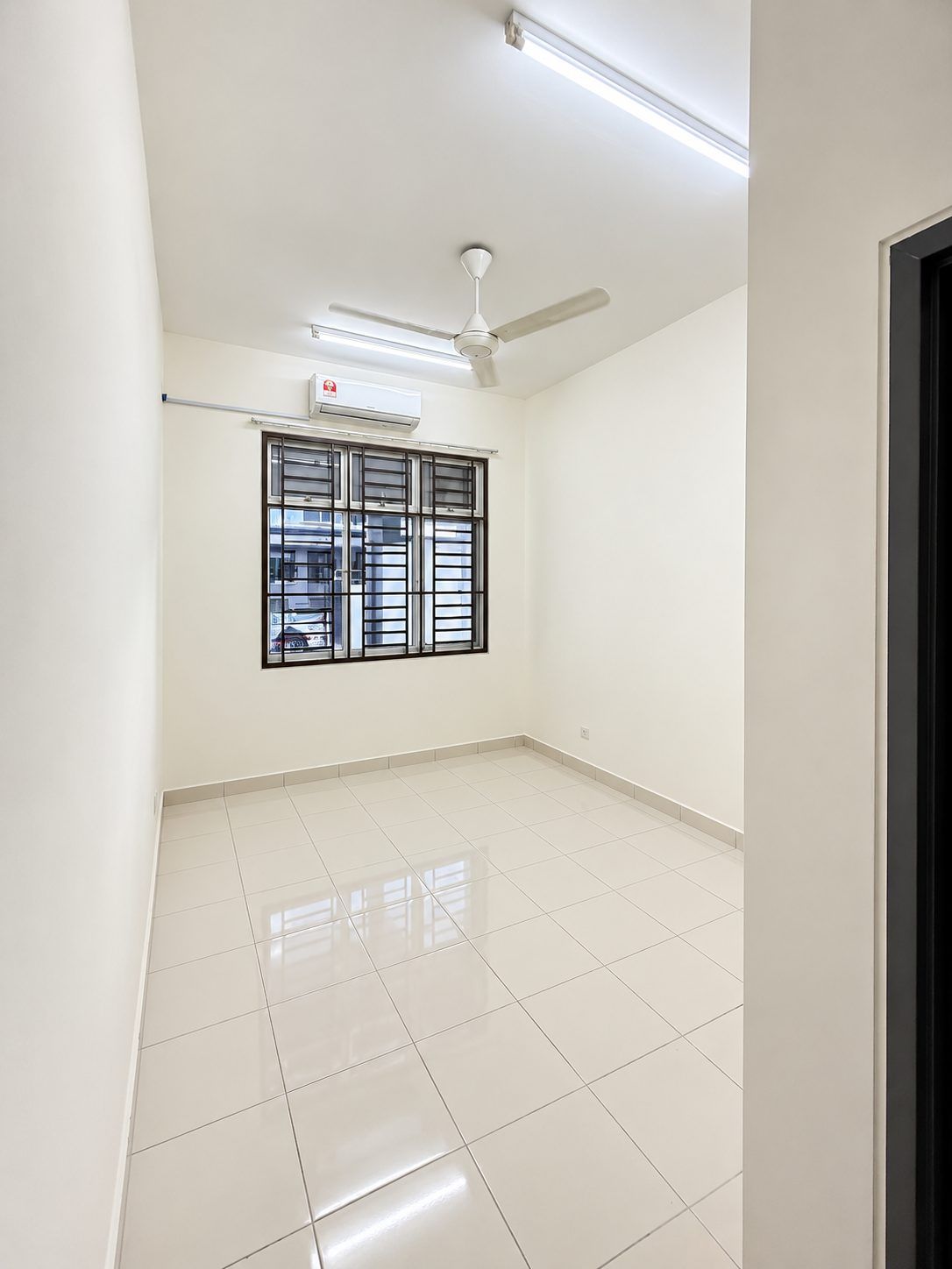 Single Storey Terrace House for Rent @ Jalan Murai, Bandar Putra Kulai - Image 4