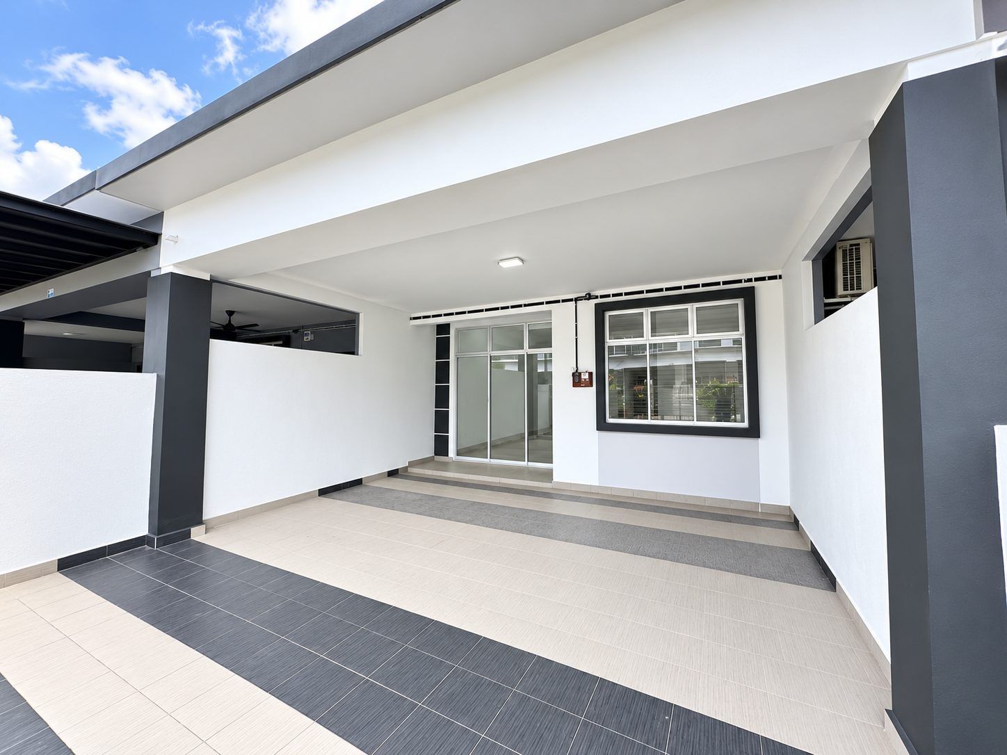 Single Storey Terrace House for Rent @ Jalan Murai, Bandar Putra Kulai - Image 1