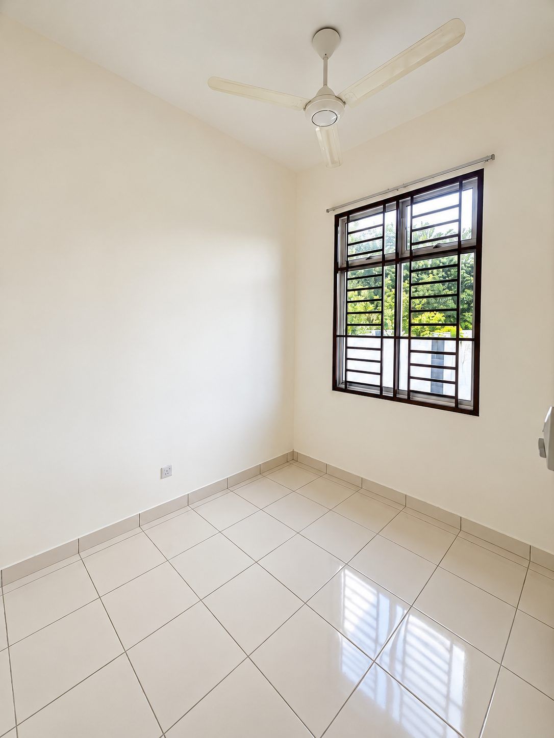 Single Storey Terrace House for Rent @ Jalan Murai, Bandar Putra Kulai - Image 2