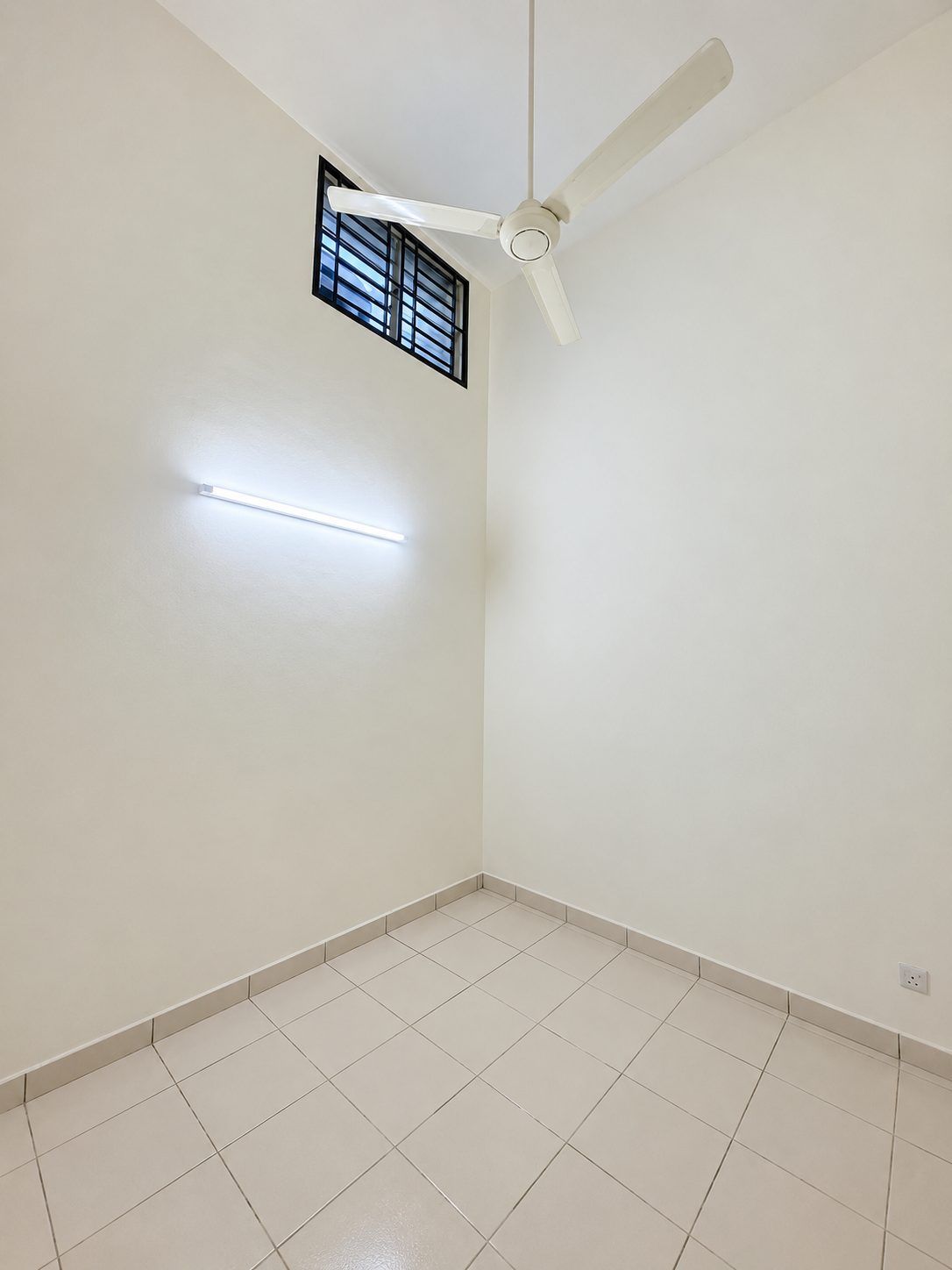 Single Storey Terrace House for Rent @ Jalan Murai, Bandar Putra Kulai - Image 5