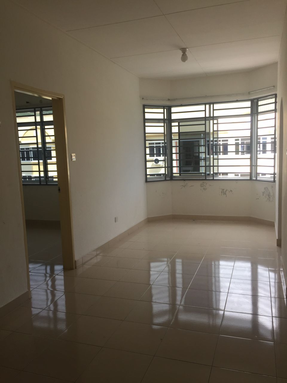 APARTMENT BANDAR SIERRA FOR SALE - Image 5