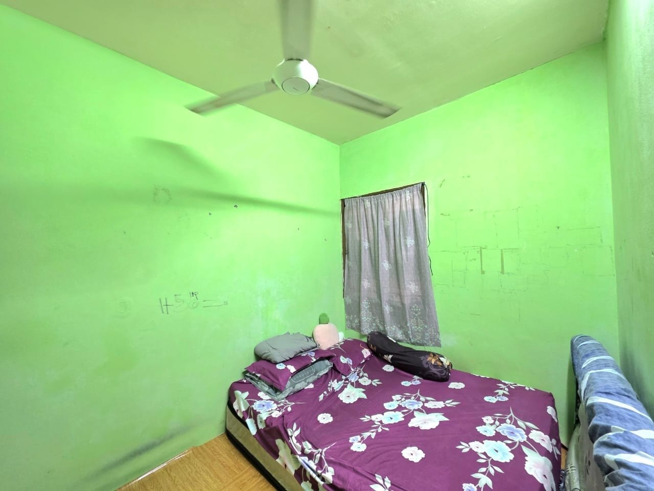 Bedroom - TAMAN PUCHONG INDAH UNTUK DIJUAL!!️ PANGSAPURI SEROJA RM149K | 3 BILIK | 2 BILIK AIR | HARGA BAWAH RM150K - Image 5