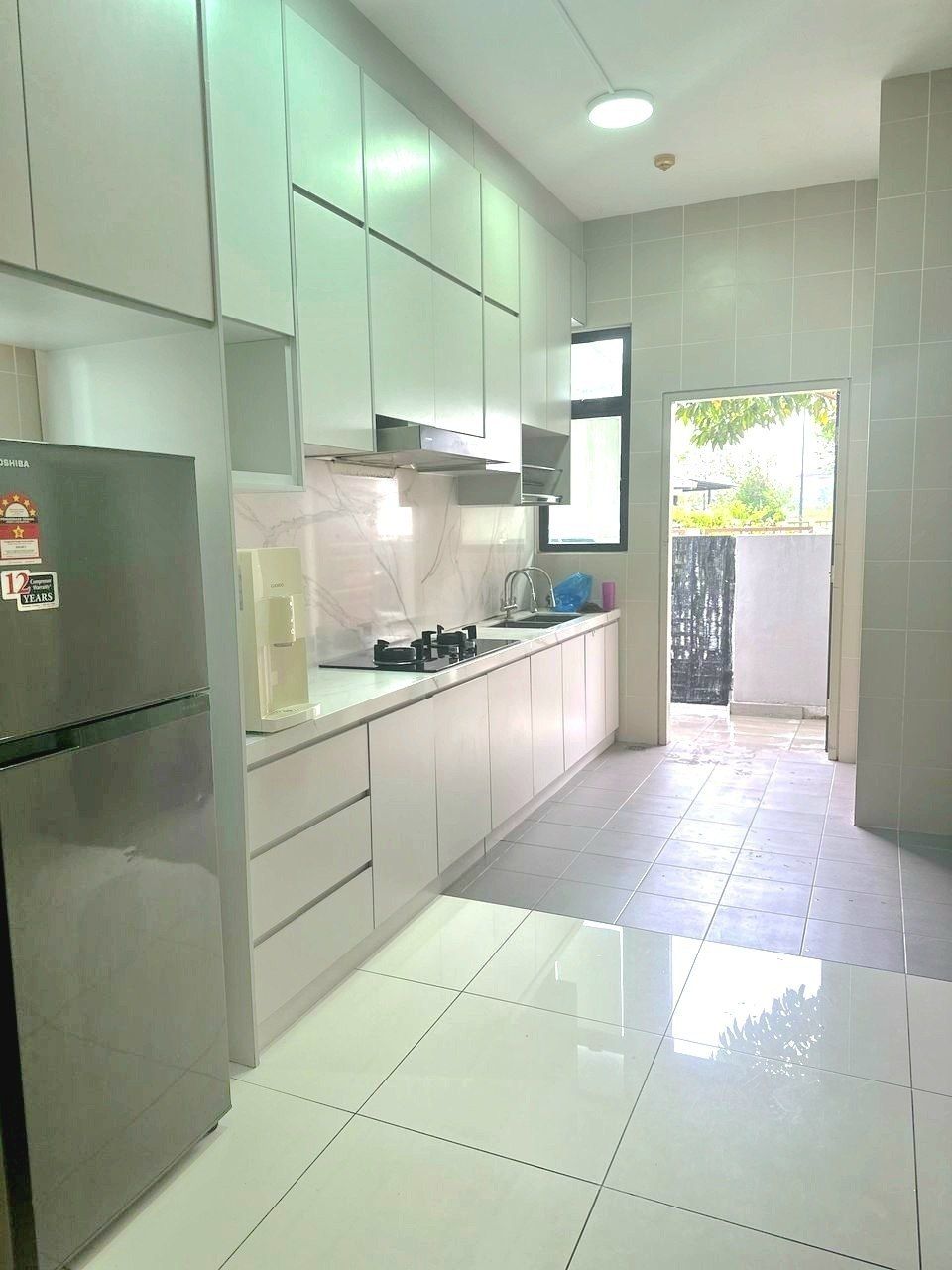 BANDAR BUKIT RAJA | DOUBLE STOREY END LOT| FREEHOLD | 4 BILIK | RM1.3 JUTA NEGO - Image 8