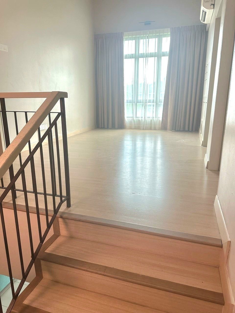 BANDAR BUKIT RAJA | DOUBLE STOREY END LOT| FREEHOLD | 4 BILIK | RM1.3 JUTA NEGO - Image 9