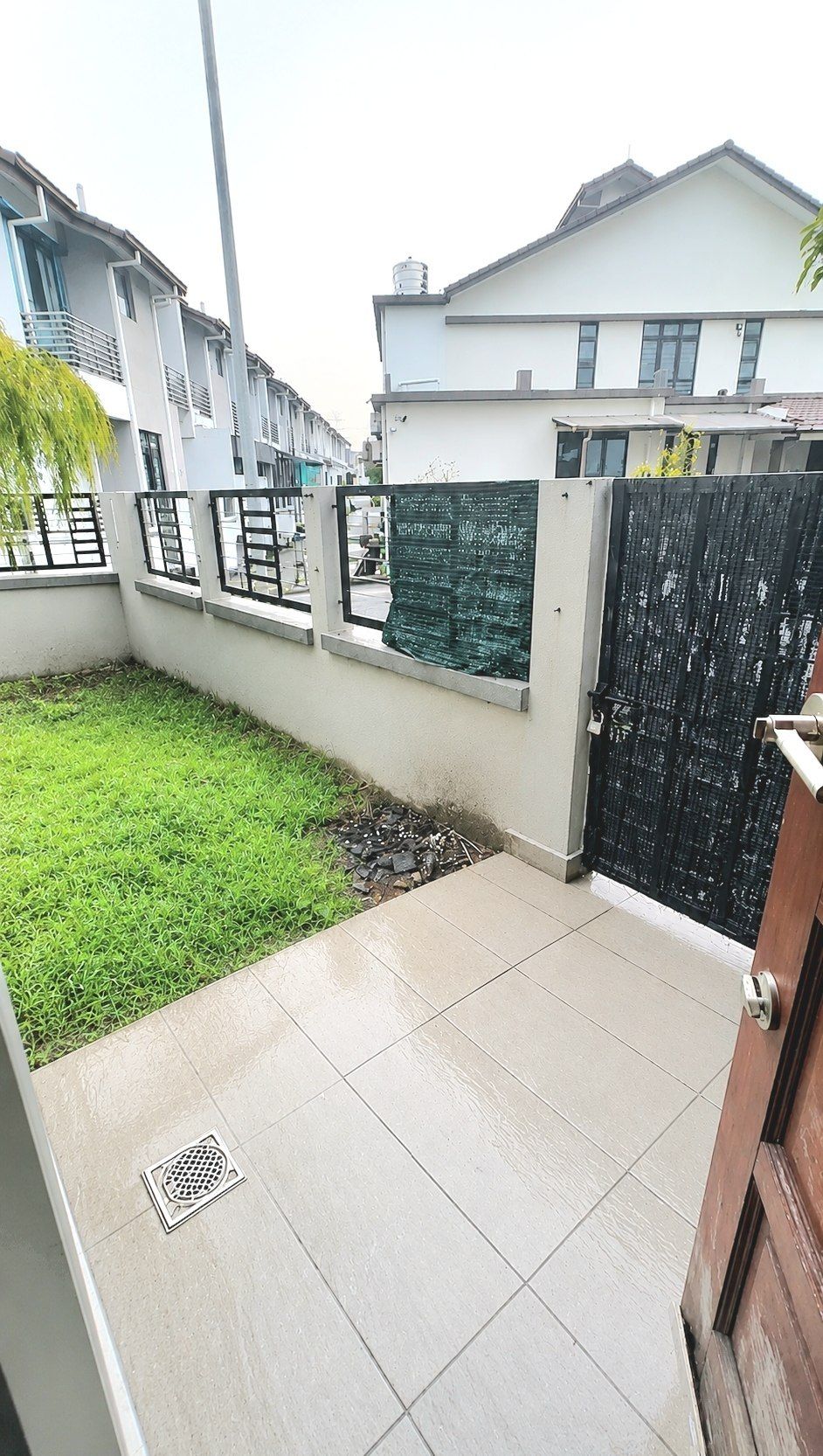 BANDAR BUKIT RAJA | DOUBLE STOREY END LOT| FREEHOLD | 4 BILIK | RM1.3 JUTA NEGO - Image 12
