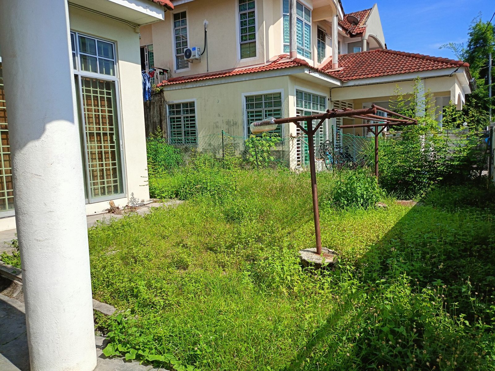 2 storey Semi Detached House at Lorong Kekabu Permatang Damar Laut, Batu Maung Penang - Image 2