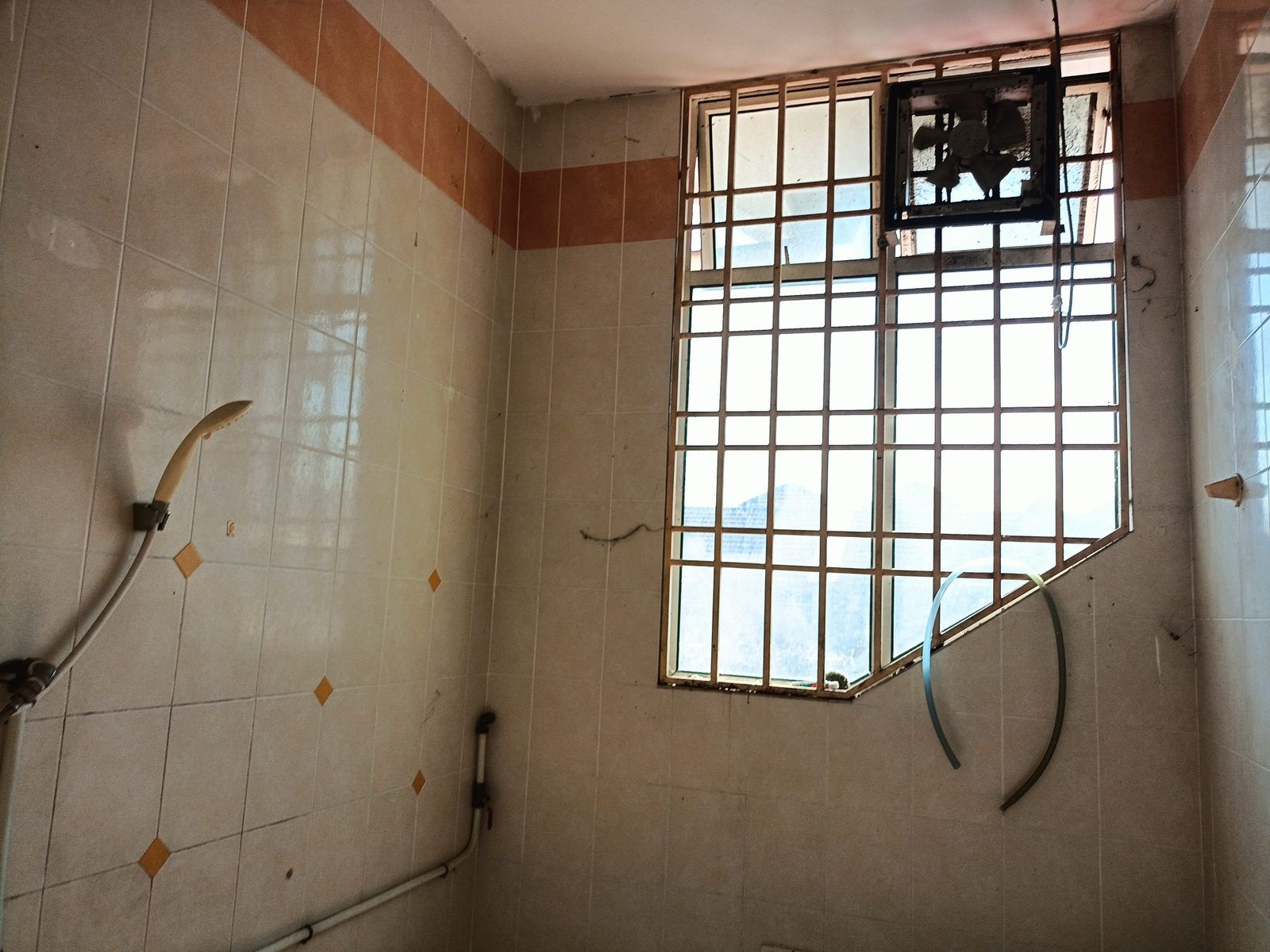 2 storey Semi Detached House at Lorong Kekabu Permatang Damar Laut, Batu Maung Penang - Image 9