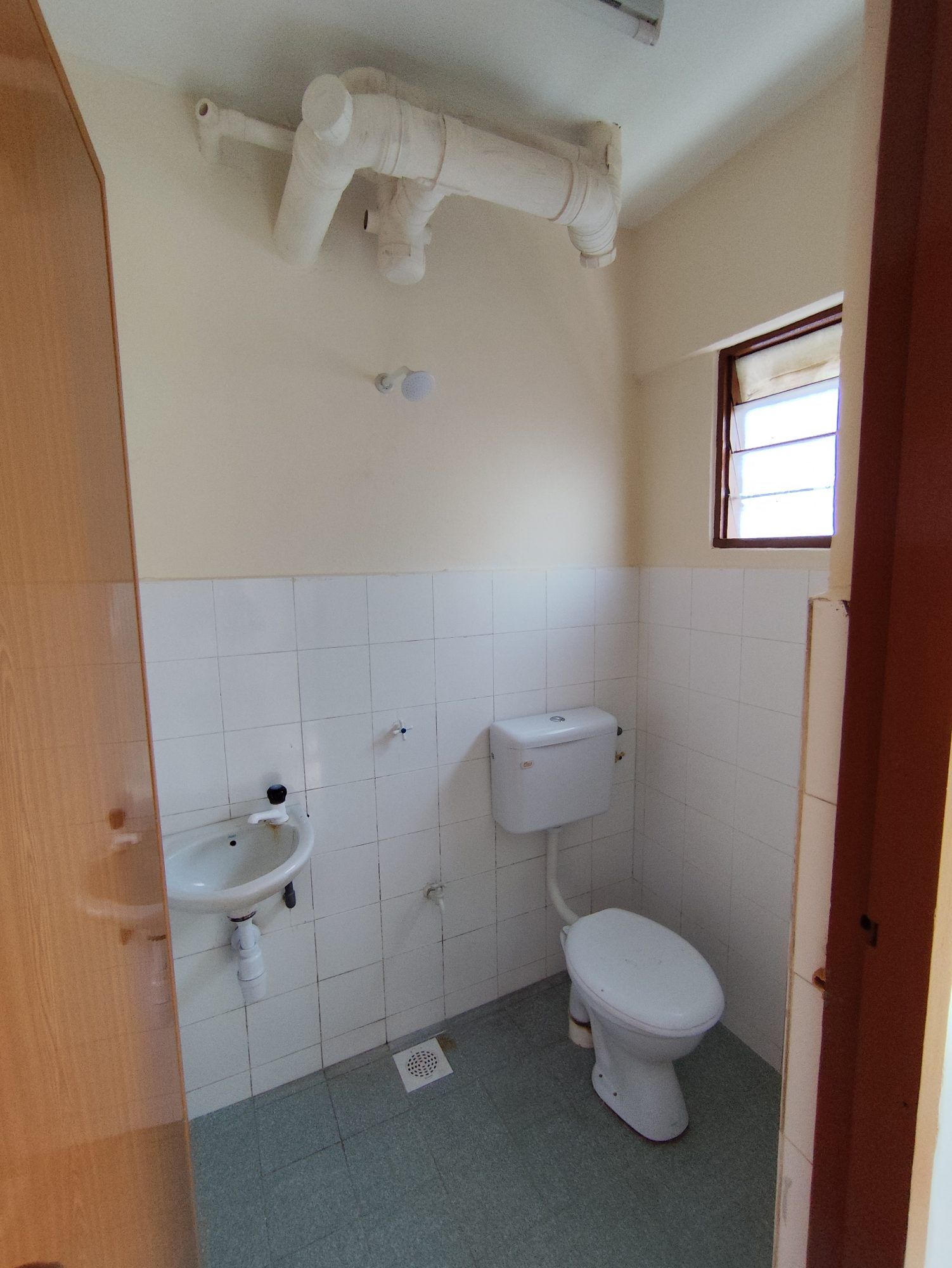 Bathroom - OWNER DIRECT | 3BR 2Bath | 9th Floor | 700 sqft | Taman Petaling Utama | RM179K - Image 13