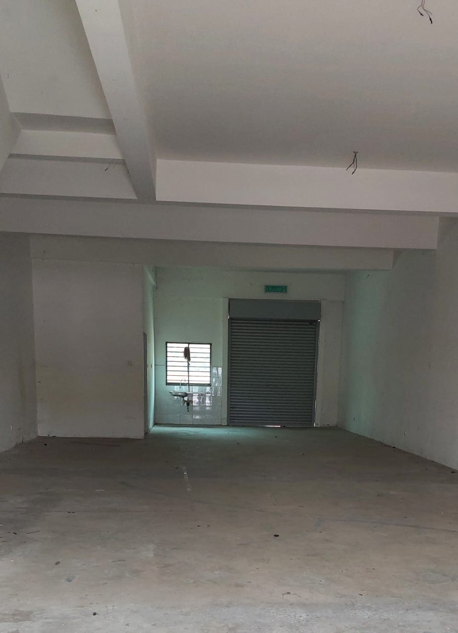 FACING FRONTAL | D'ALPINIA BUSINESS PARK | PRICED TO RENT FAST - Image 3