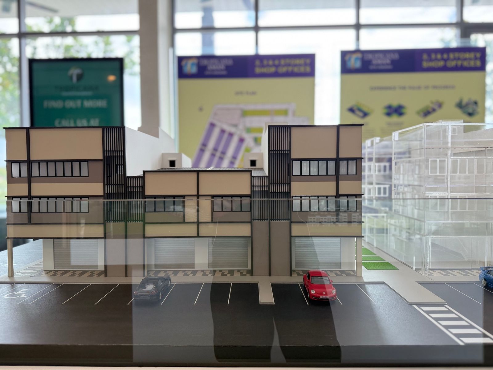 3 storey Shop Lot in Kota Kemuning  - Image 1