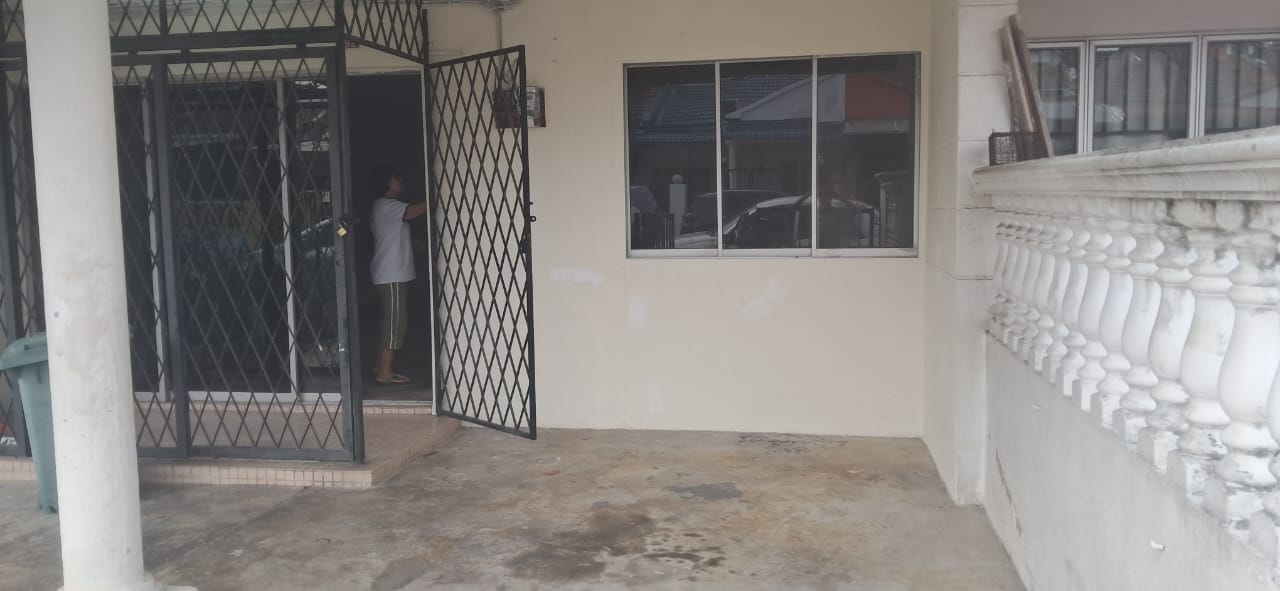 Direct to Owner(Negotiable) Fully Renovated Single Storey Terrace House for Sale – Taman Kinrara (TK1/8) - Image 5