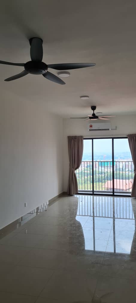 The Hamstead 3 Bedrooms Unit For Rent - Image 2