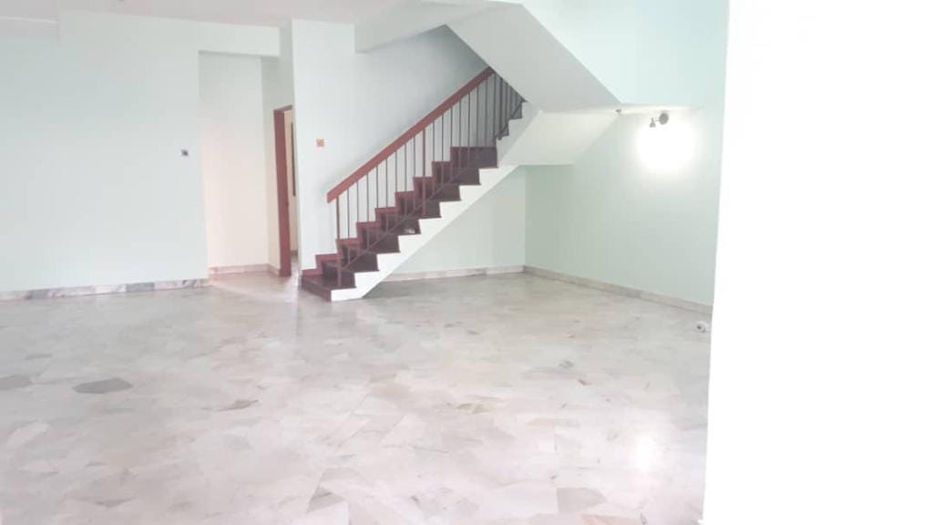 Good Location Klang Town 2 Storey Linked House - Image 4