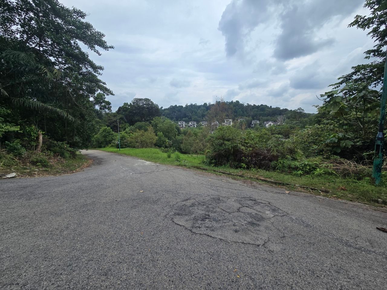Access road - Lot Bungalow at Kayangan Heights, Shah Alam - Image 6