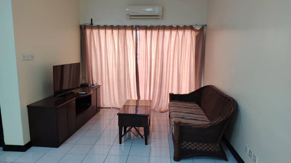 🏠 FOR SALE | MARINA COURT RESORT CONDOMINIUM, KK CITY - Image 2
