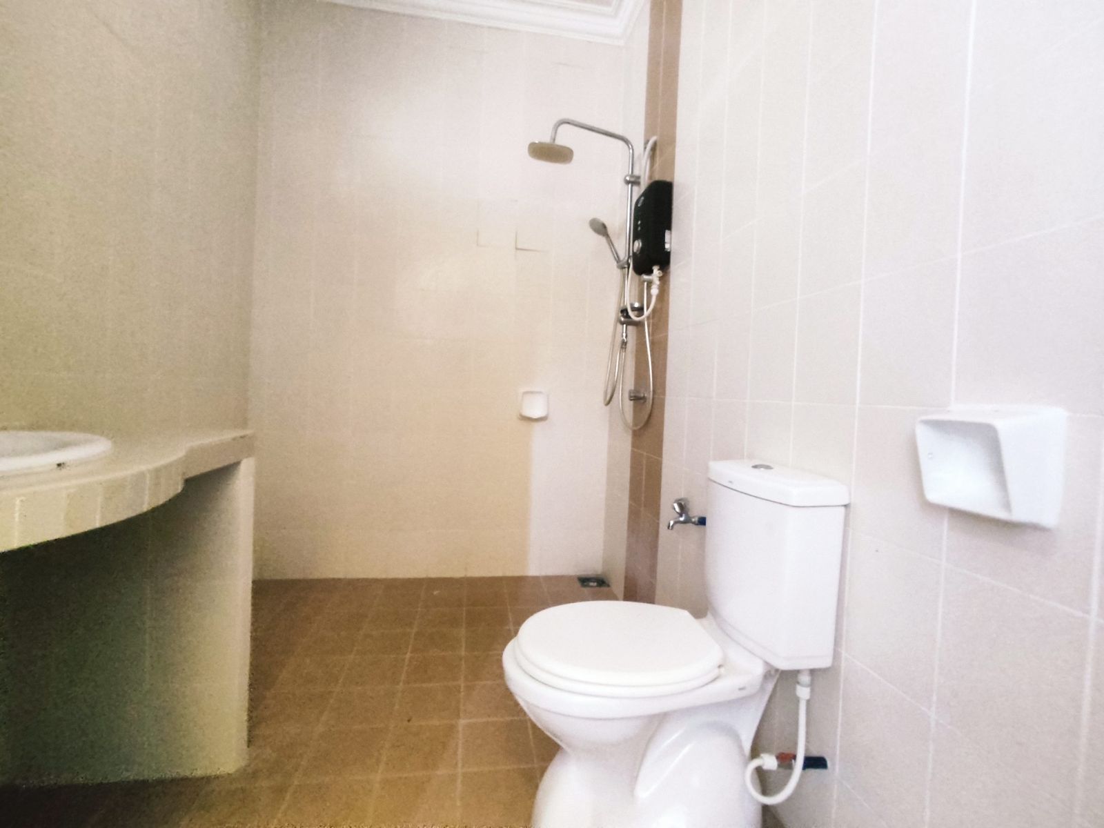 Superlink Terrace Taman Belia Antarabangsa Ayer Keroh 24x70 4 Bedroom - Image 16