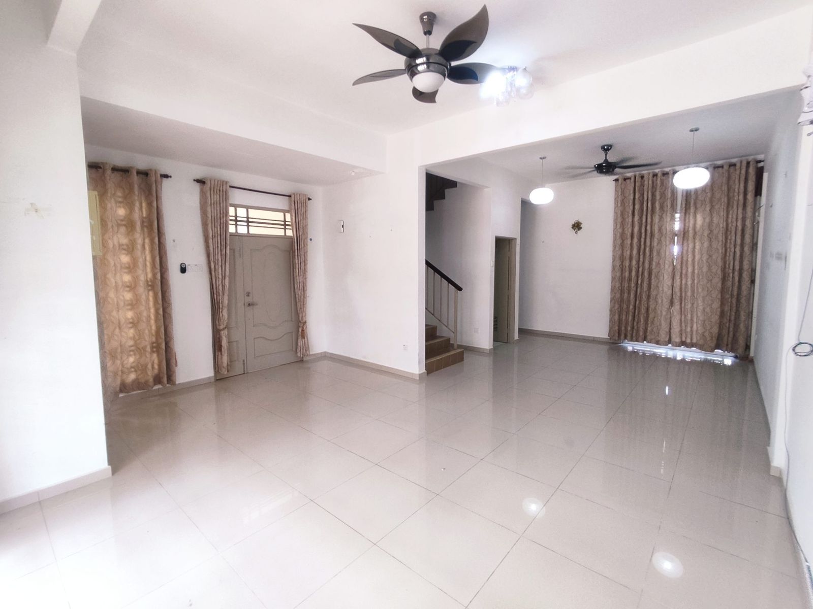 Superlink Terrace Taman Belia Antarabangsa Ayer Keroh 24x70 4 Bedroom - Image 6
