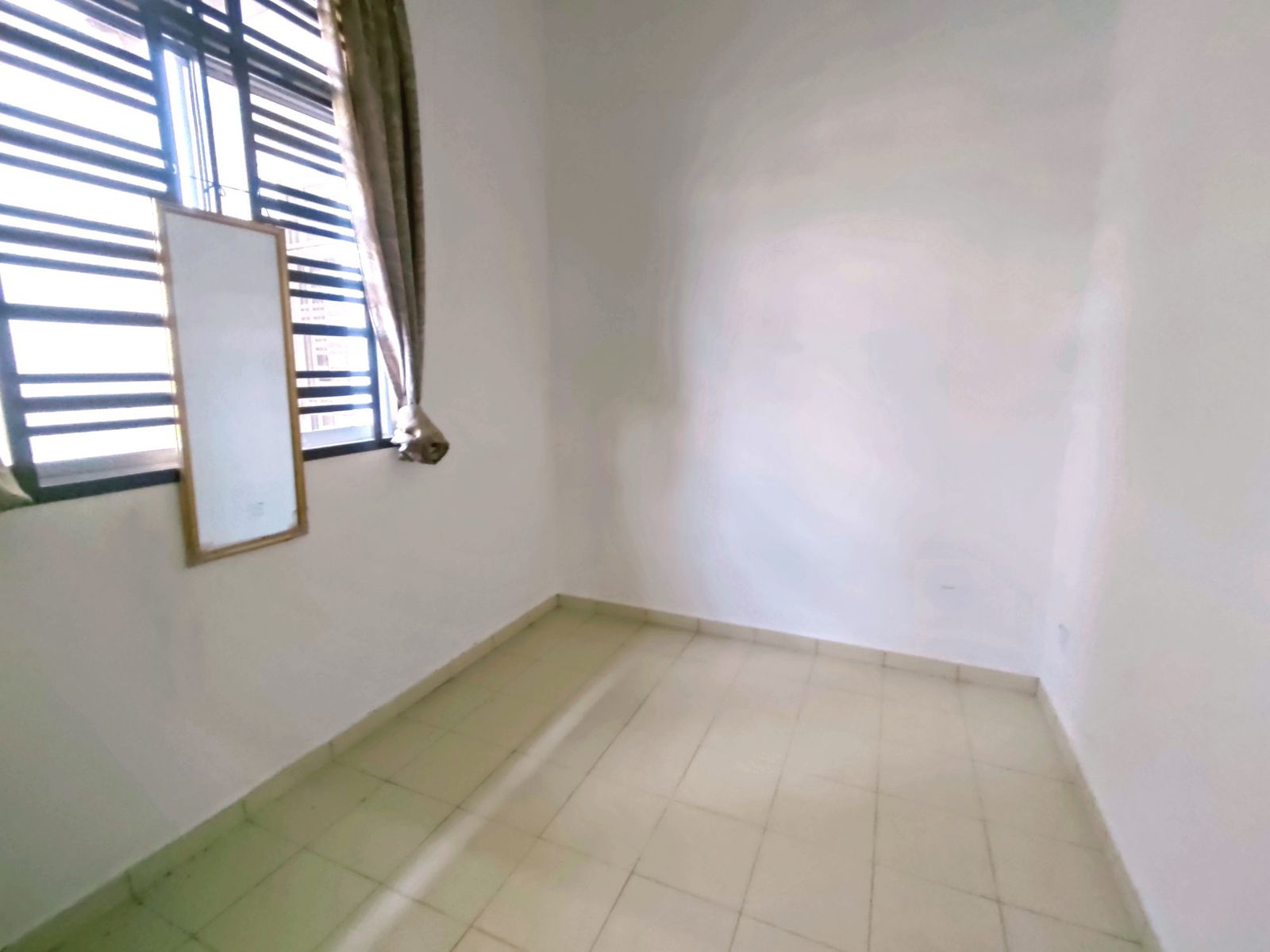 Superlink Terrace Taman Belia Antarabangsa Ayer Keroh 24x70 4 Bedroom - Image 11
