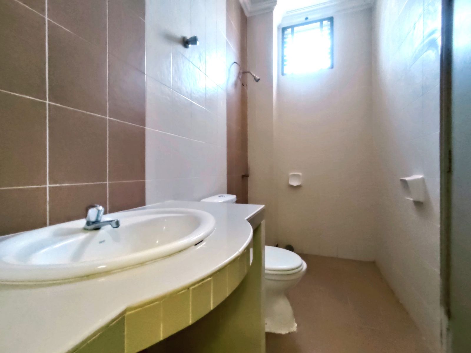 Superlink Terrace Taman Belia Antarabangsa Ayer Keroh 24x70 4 Bedroom - Image 18