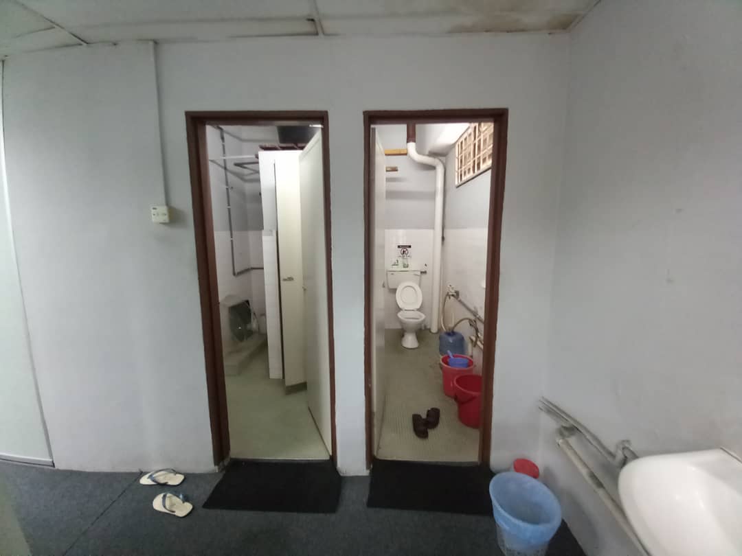 Toilet - Light industry  2 storey - Image 9
